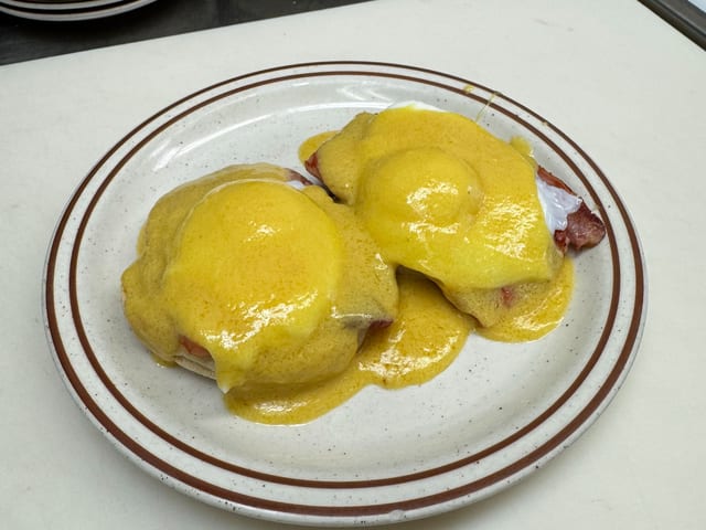 Eggs Benedict